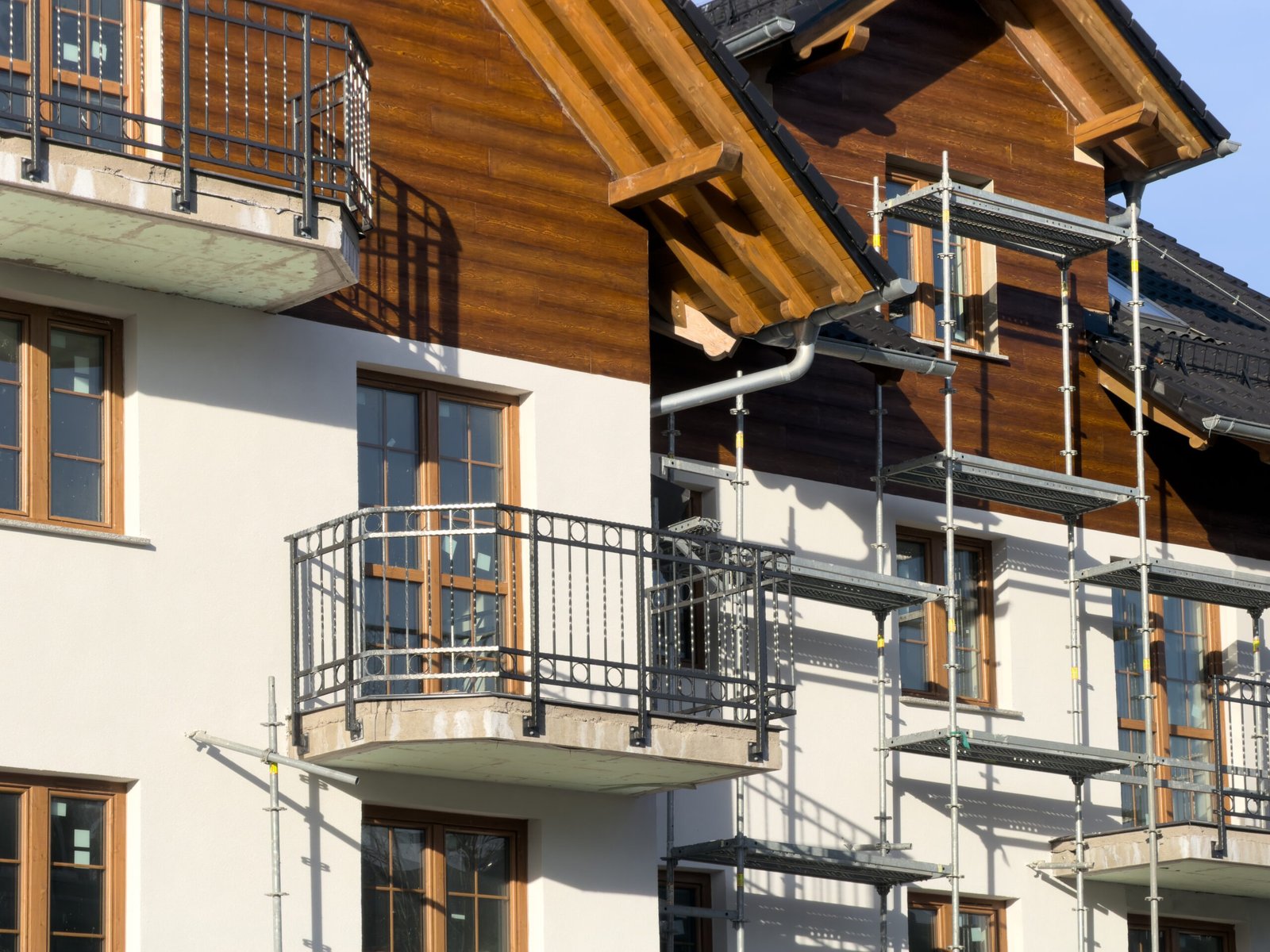 Gerüstbau Langenfeld – Gerüstmontage an der Fassade
